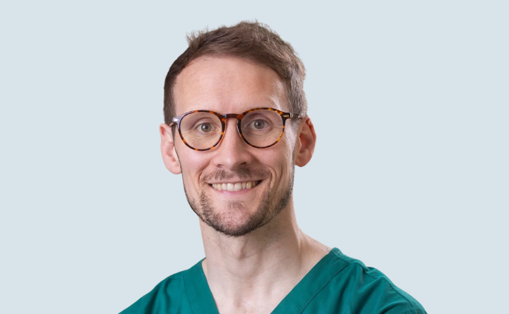 Minimally invasive ‘keyhole’ breast augmentation now available in the North East image